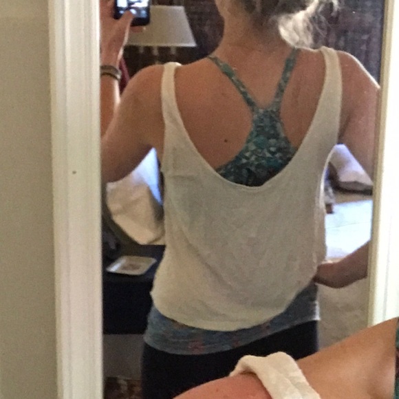 Crop top - Picture 3 of 4